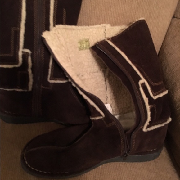 East land chocolate and cream suede boots - Picture 2 of 4