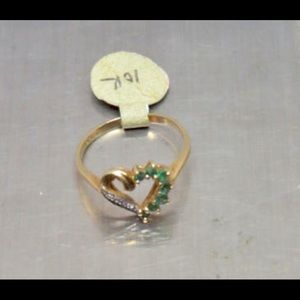 HEART SHAPE RING 10Kt YELLOW GOLD RING