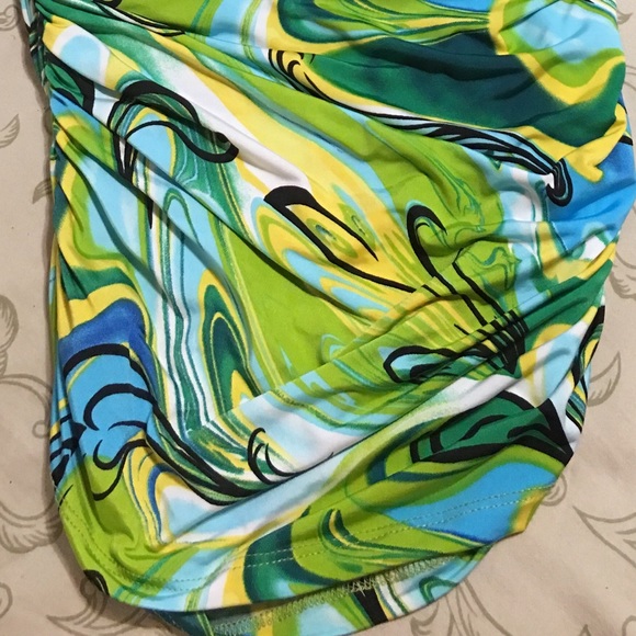 Dress - Picture 3 of 3