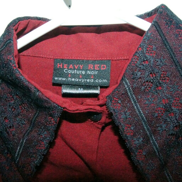 Pointed collar button up blouse - Picture 4 of 4