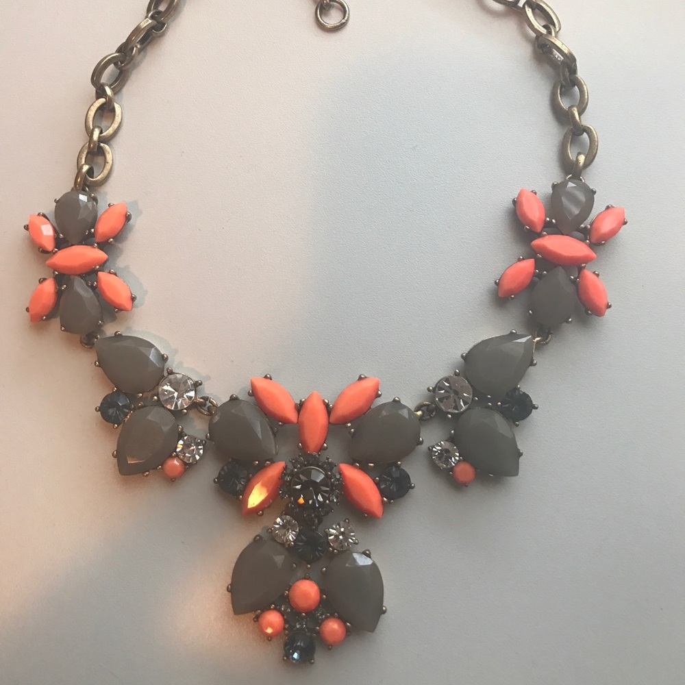 Statement necklace