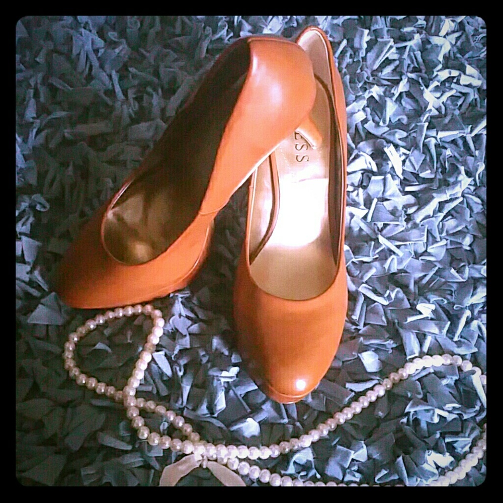 Guess platform Heels