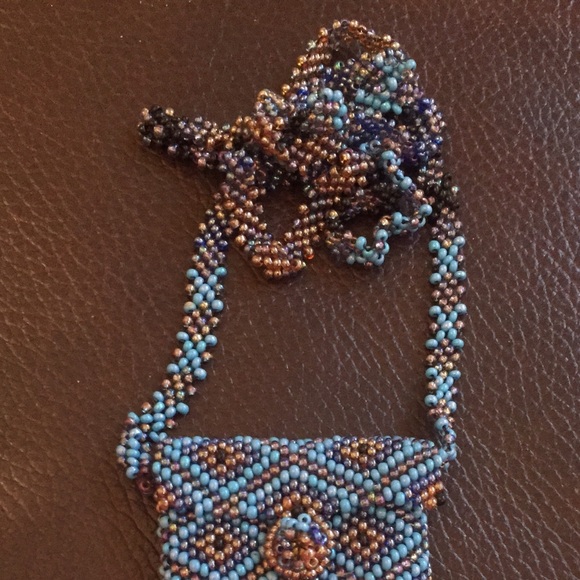 Mini Purse Necklace 💙 - Picture 3 of 3