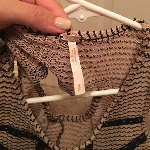 MUST GO: Free People Top - Picture 3 of 3