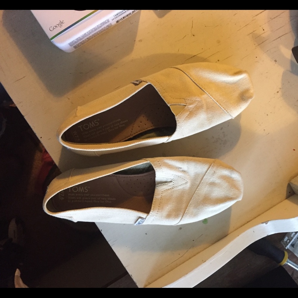 Off-White Canvas TOMS flats