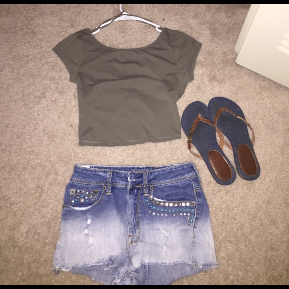 American Eagle crop top with cross cross back