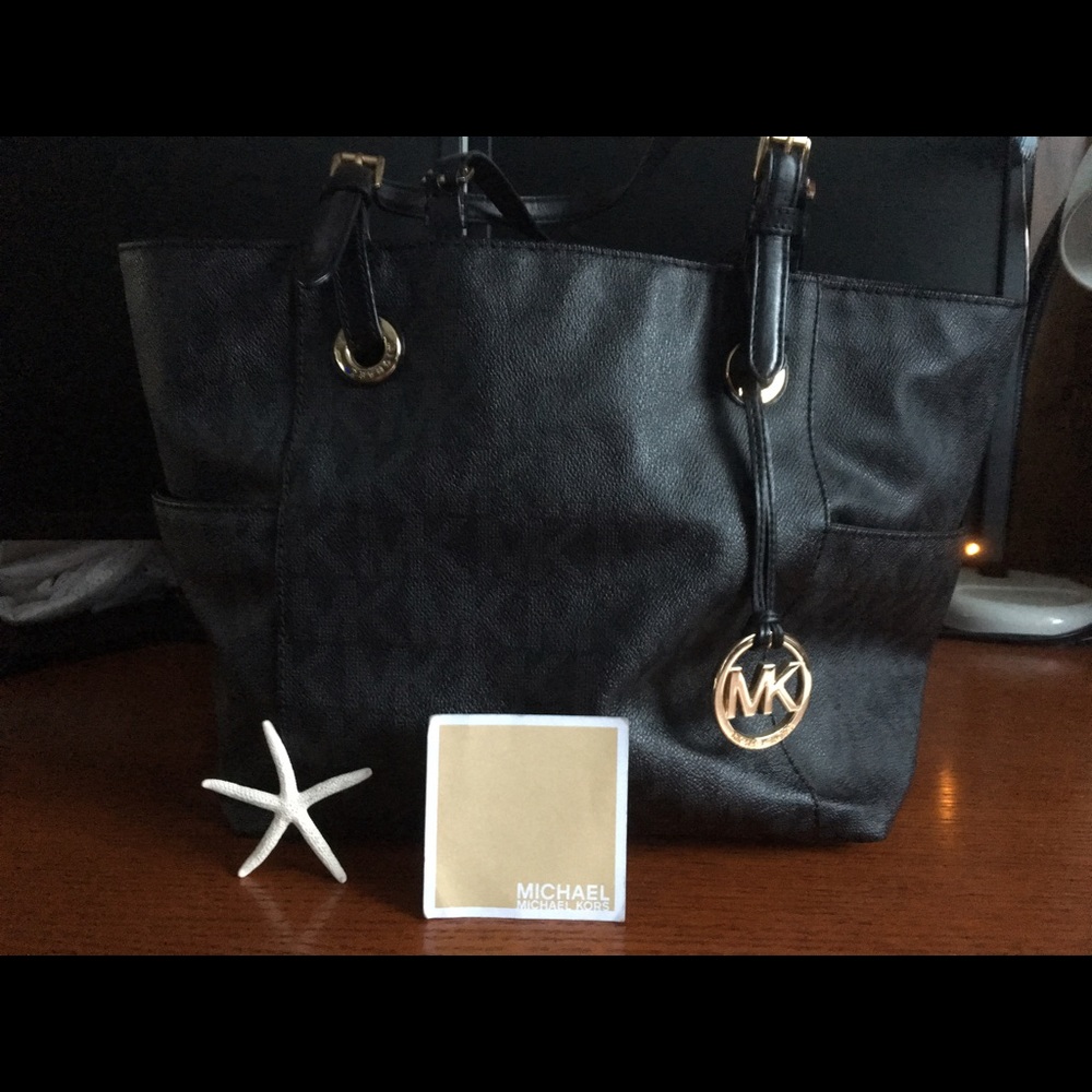 🌷MICHAEL KORS SIGNATURE JET SET SHOULDER BAG