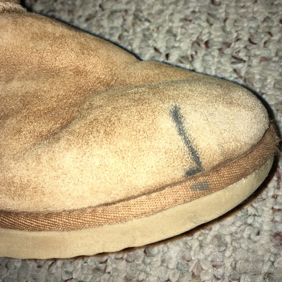 UGGS!  - Picture 4 of 8