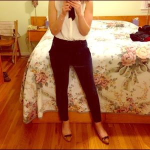 LOFT Essential Skinny Ankle Pants. Size 2.