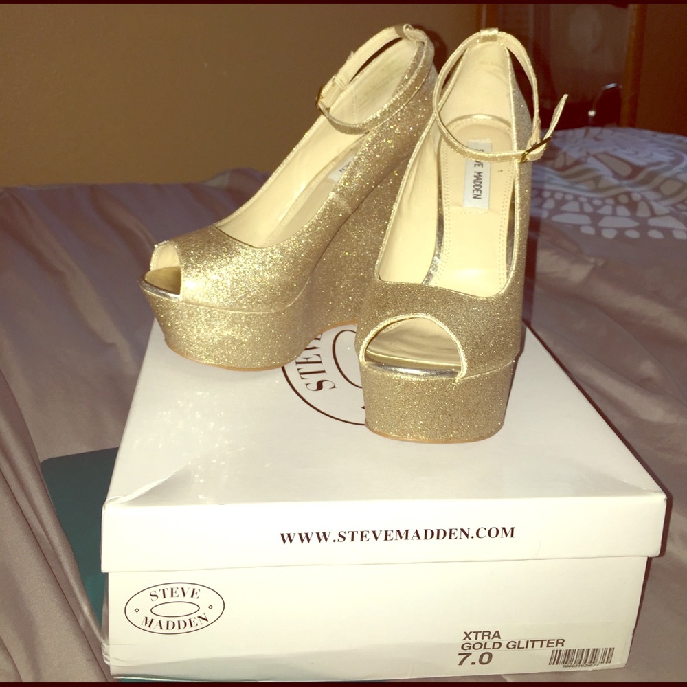 Steve Madden Wedges
