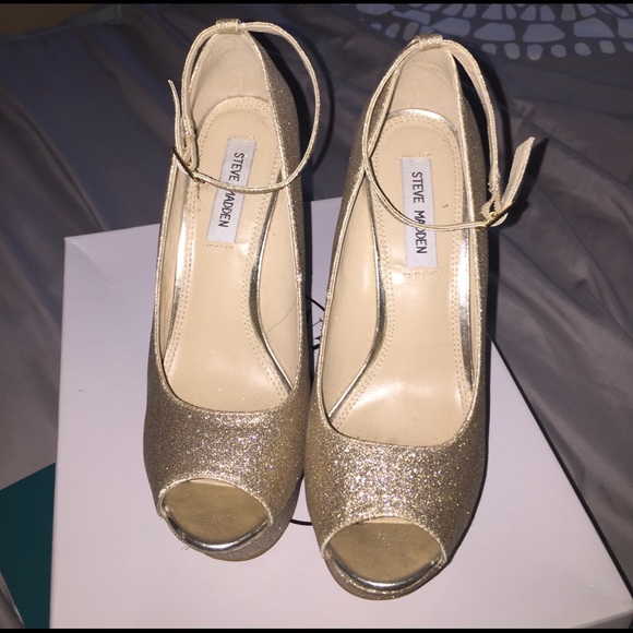 Steve Madden Wedges - Picture 2 of 3