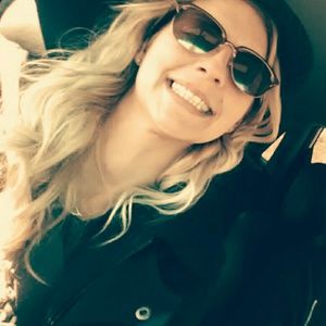 Meet your Posher, Becca