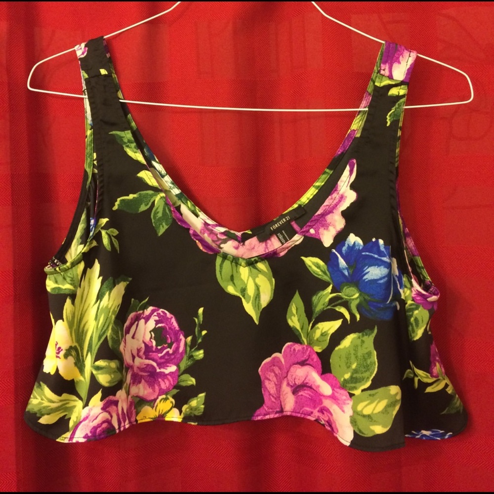 ‼️SILK CROP TOP‼️
