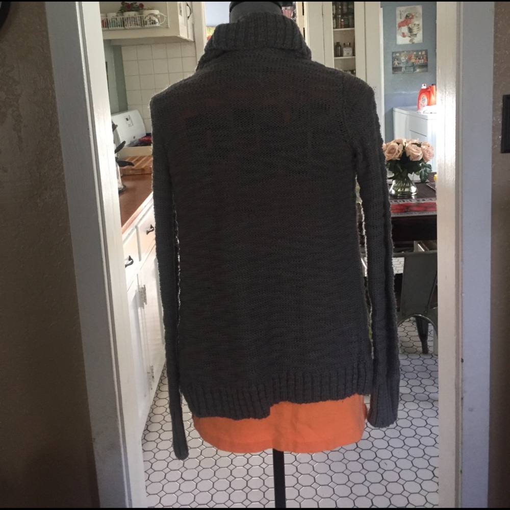 Element sweater. - Picture 3 of 4