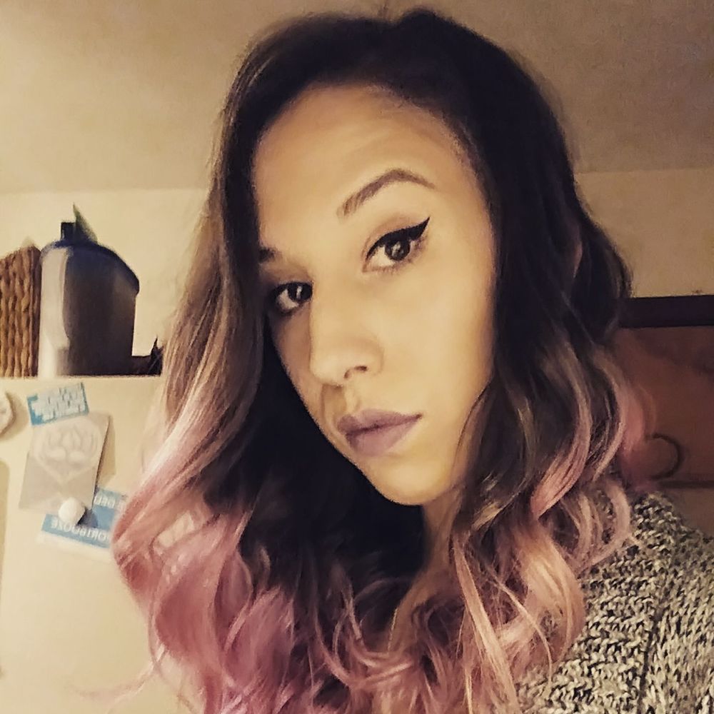 Meet your Posher, Monica