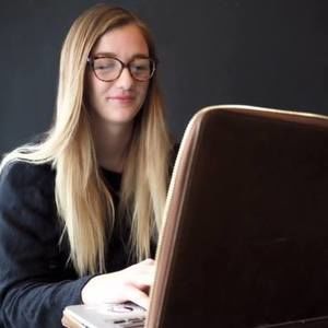 Meet your Posher, Hannah