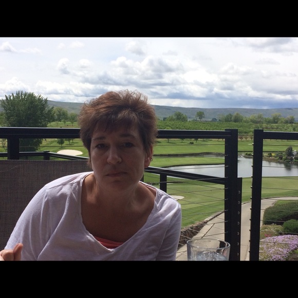 Meet your Posher, Heather - Picture 2 of 8