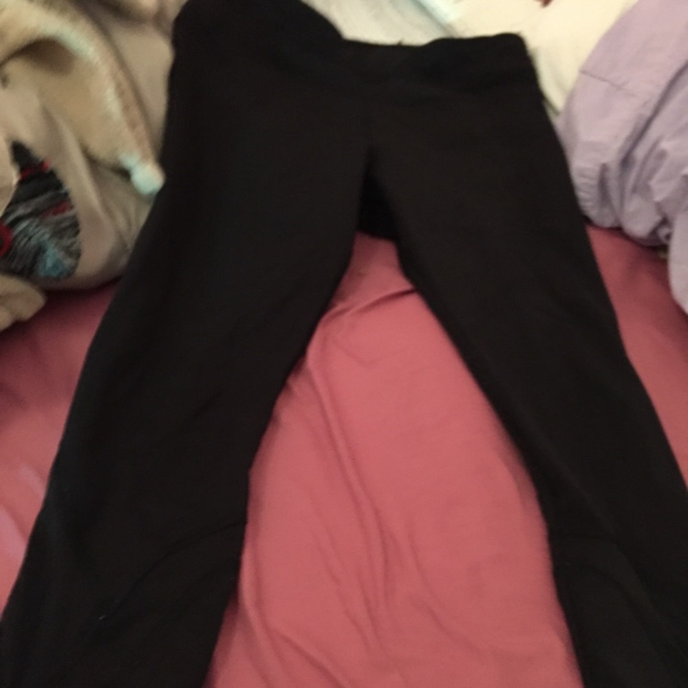 Lululemon speed tight material Capri