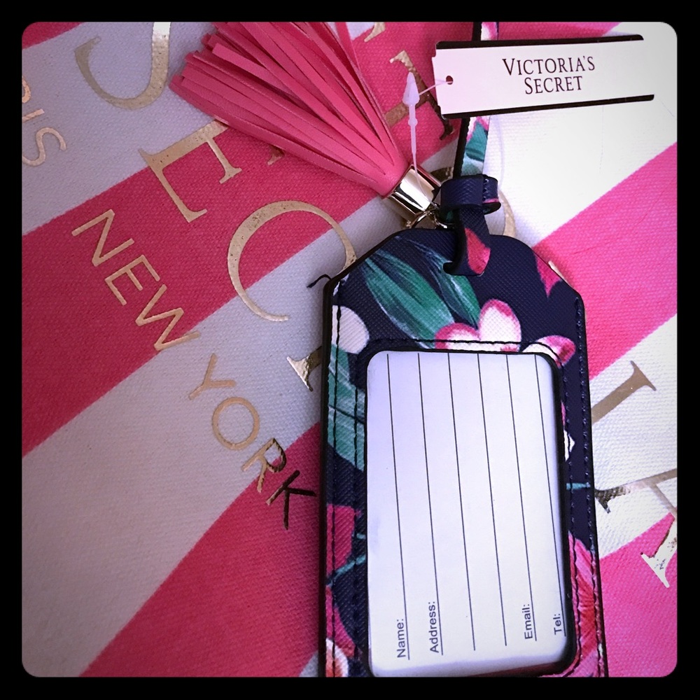 Victoria secrets luggage tag new ❤️❤️❤️