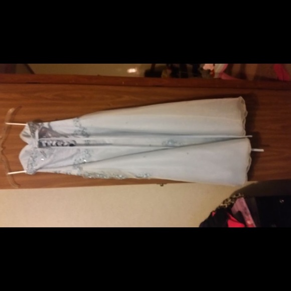 Prom dress size 2 - Picture 2 of 2