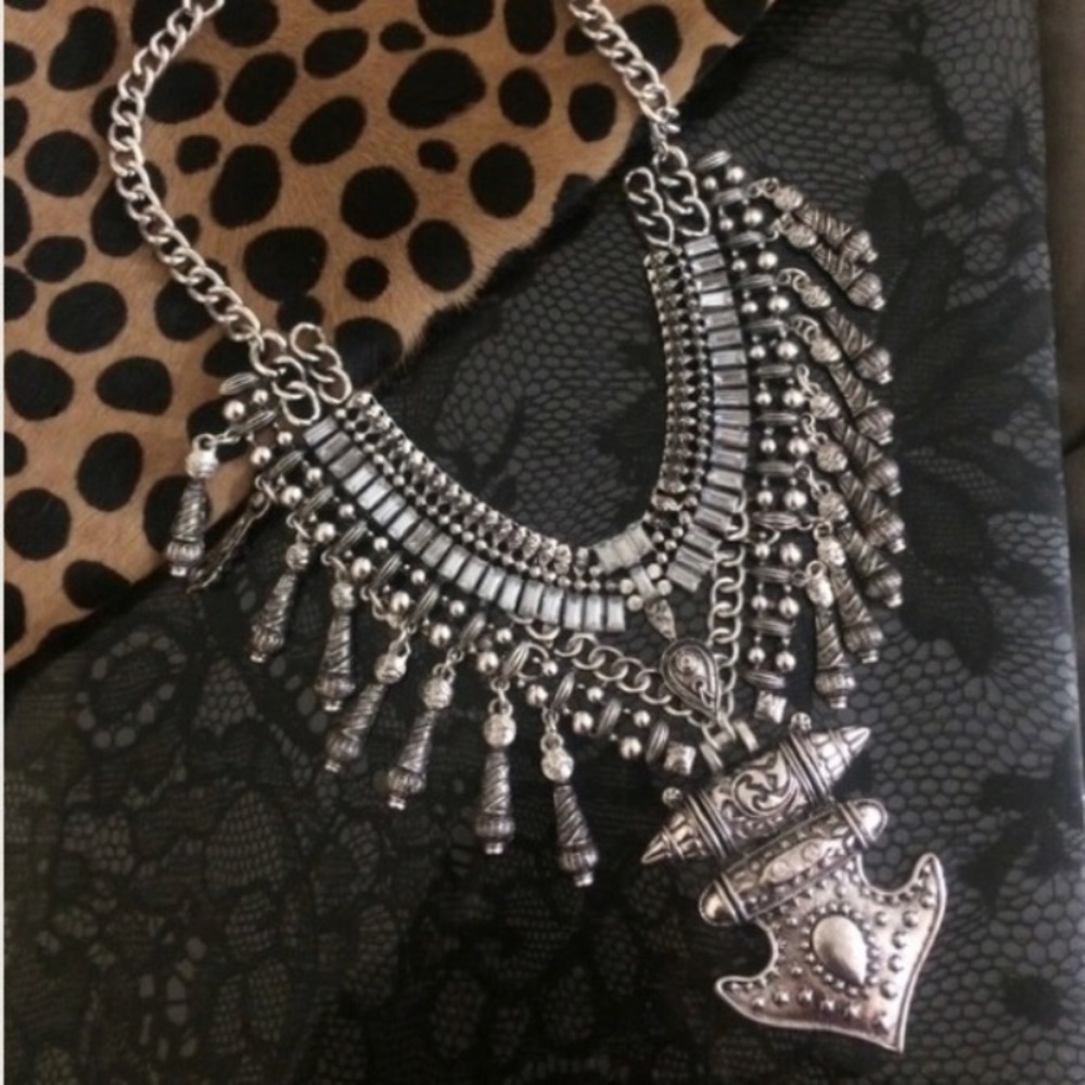 Chunky silver festival necklace