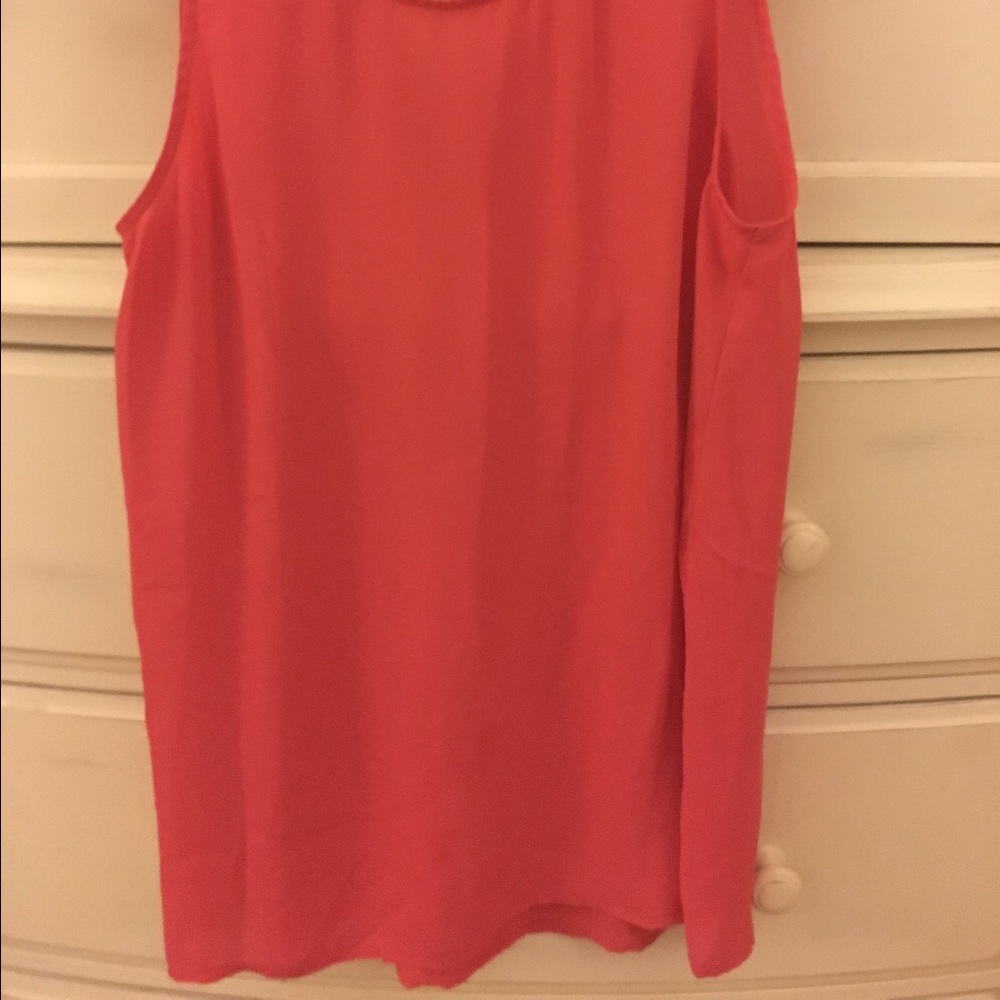 Pink tank - Picture 2 of 3