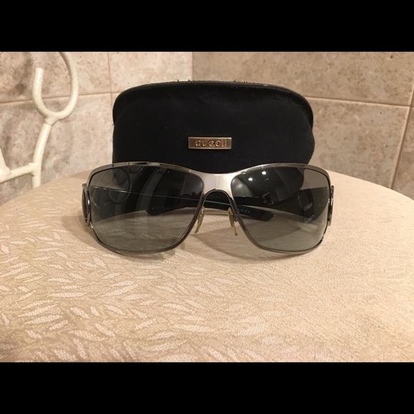 Ladies Gucci sunglasses main image 5