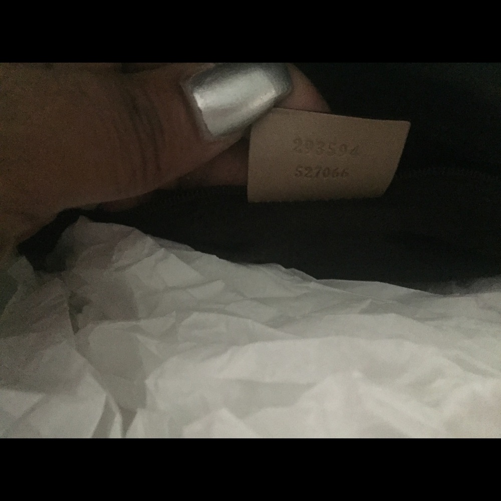 ❤️GUCCI❤️ - Picture 7 of 7