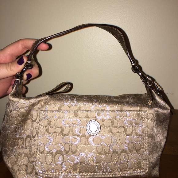 COACH GOLD BAG WITH C PATTERN - Picture 1 of 5