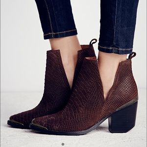 Jeffrey Campbell Hunt The Plains Boot size 9