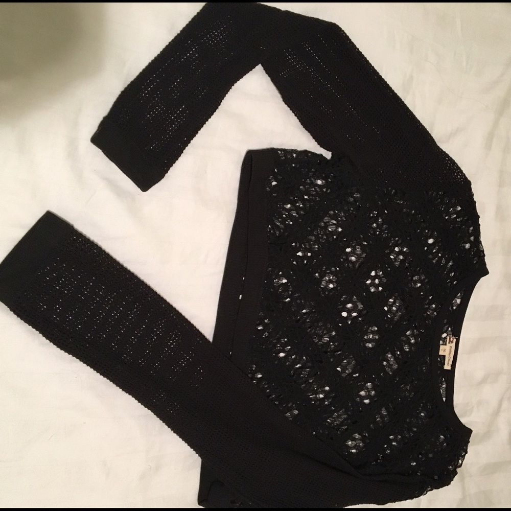 Never worn black crop top