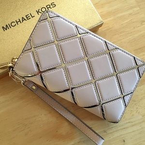 NWT Michael Kors Jet Set Travel Phone Wallet