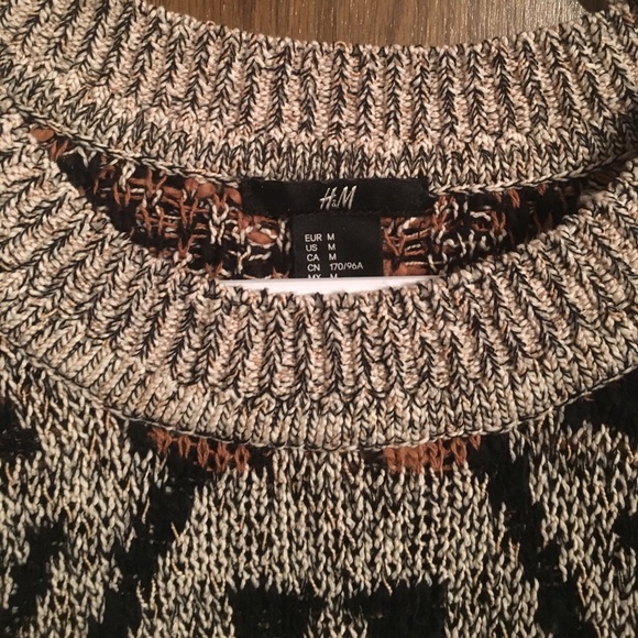 Aztec patterned H&M sweater - Picture 2 of 4