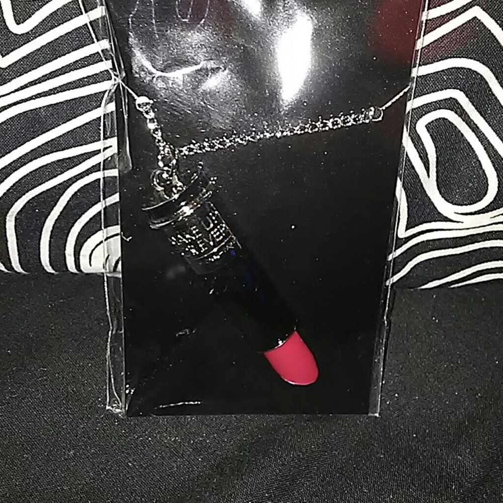 Store closing**Makeup forever promo item necklace