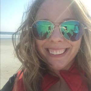 Meet your Posher, Casey