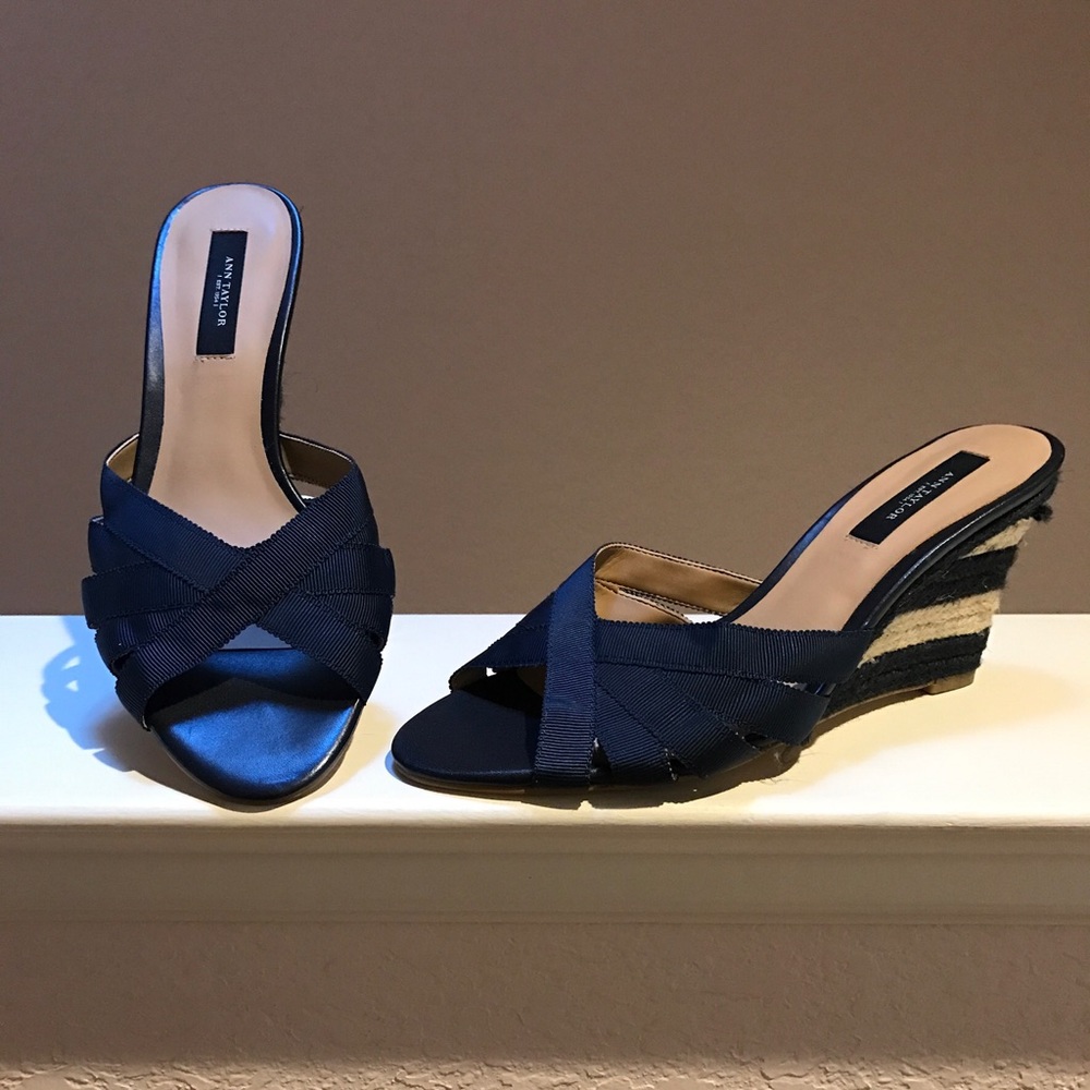 Ann Taylor wedge sandal