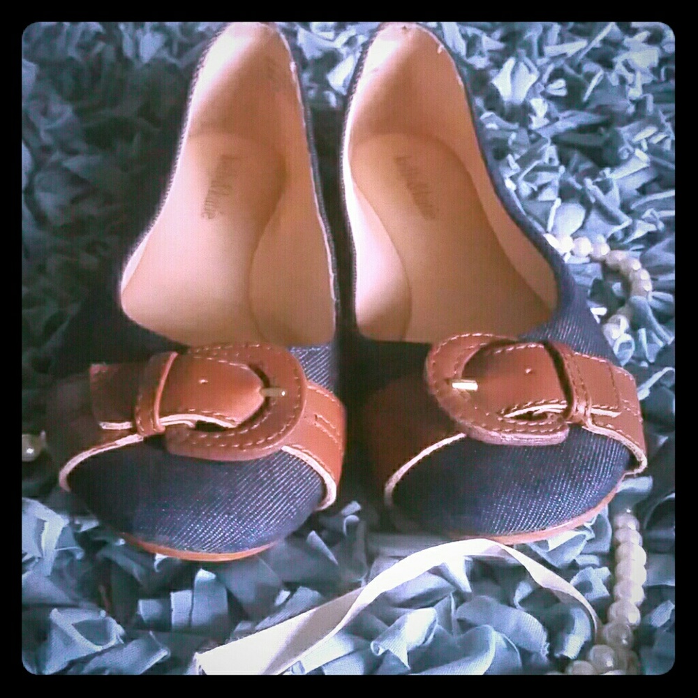 Kelly & katie buckle flats