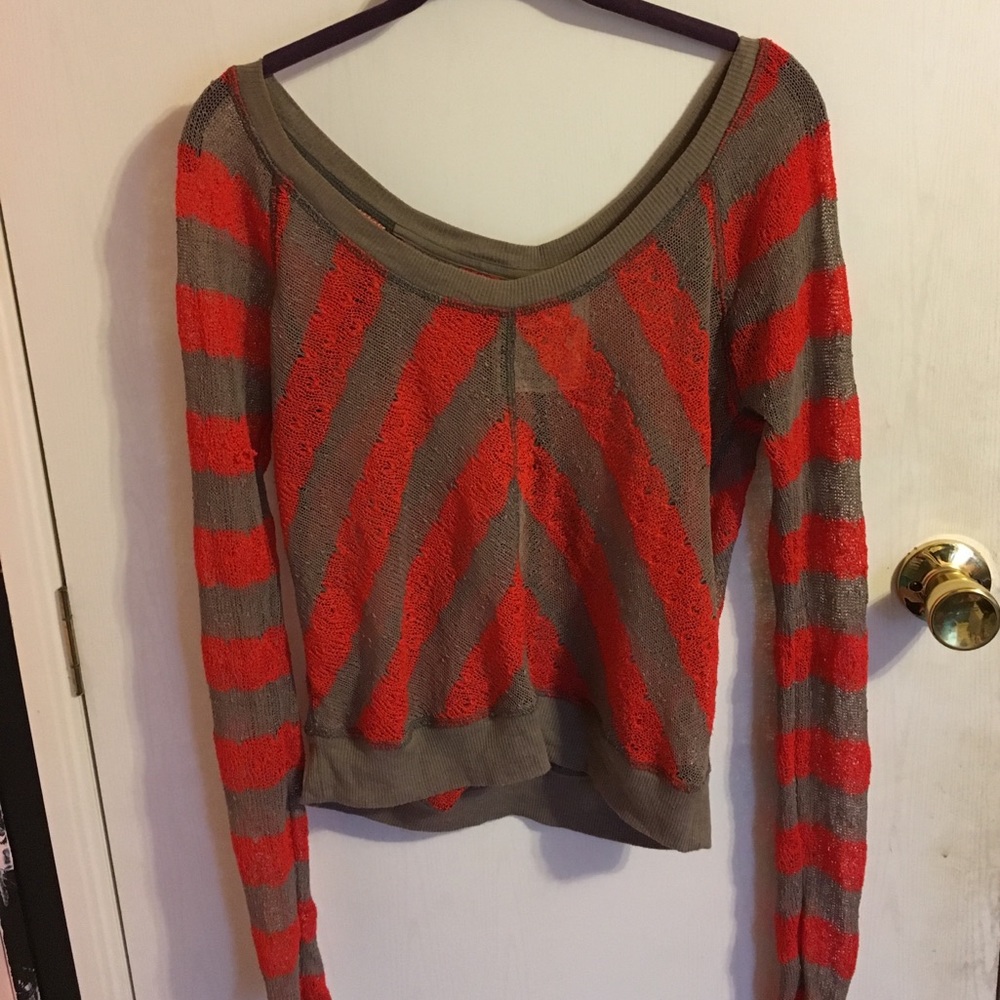 Woman's Cropped Shirt