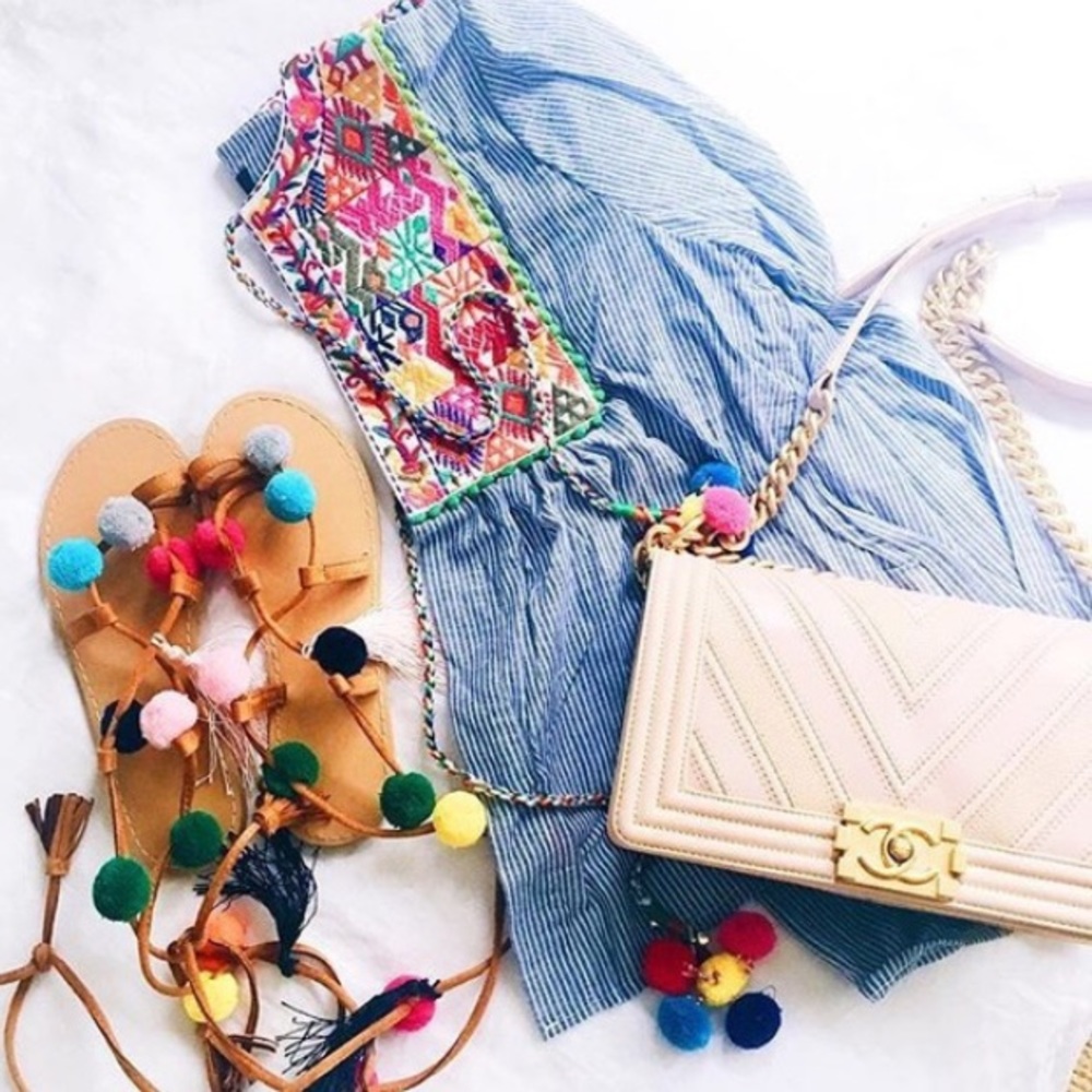 Pom Pom Shoes - Disc Shipping