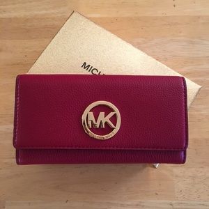 NWT Michael Kors Fulton Cherry Leather Wallet