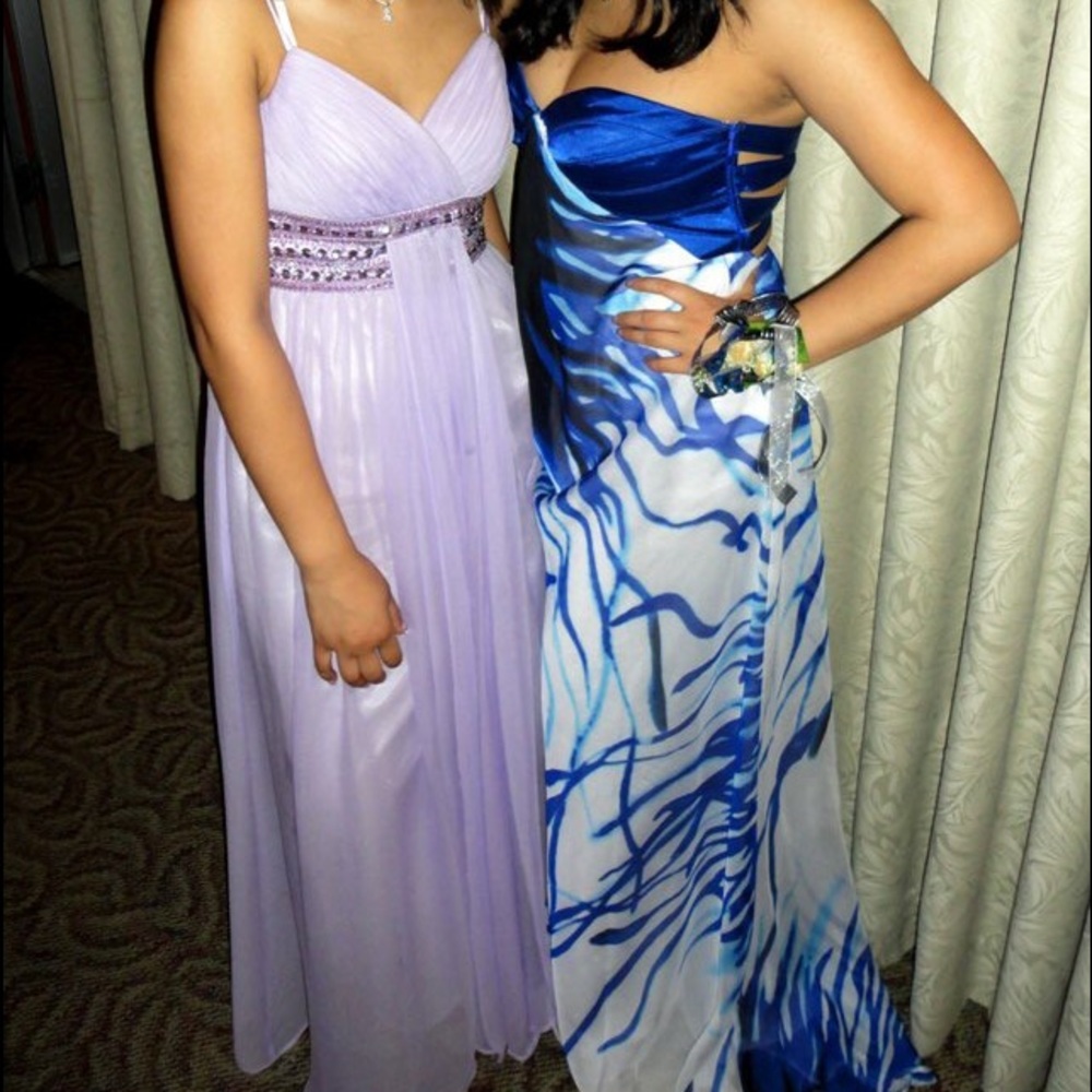 Blue-patterned prom dress!
