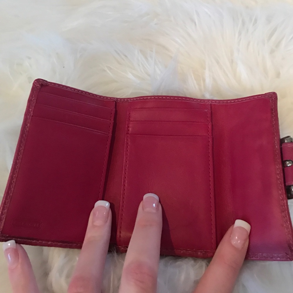 Authentic Coach wallet! - Picture 2 of 4