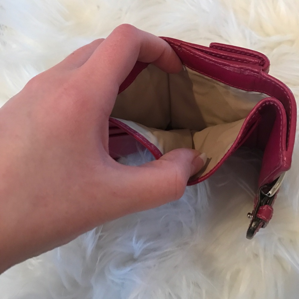 Authentic Coach wallet! - Picture 3 of 4
