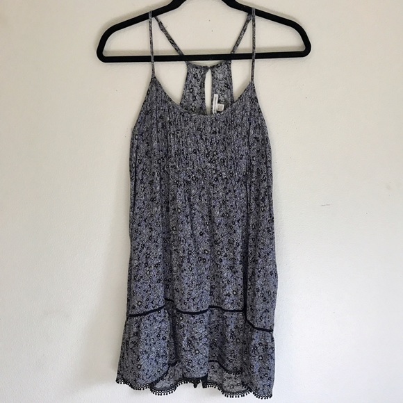 American Eagle Outfitters Dresses & Skirts - American Eagle Floral Dress