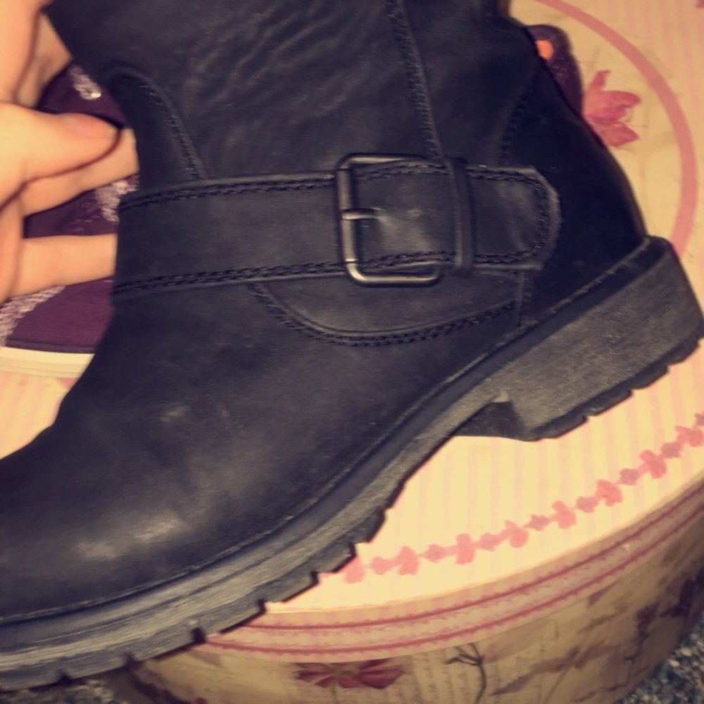 black Roxy combat boots - Picture 3 of 3