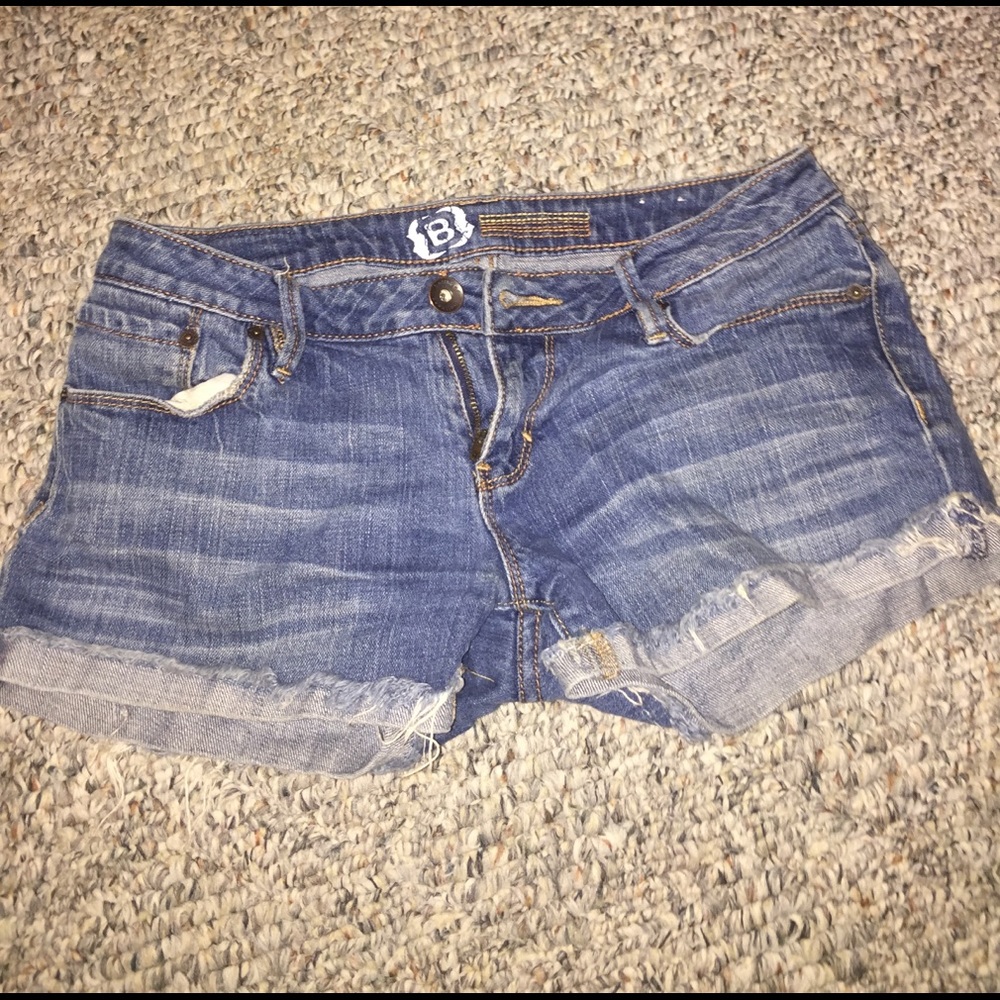 Bullhead jean short.