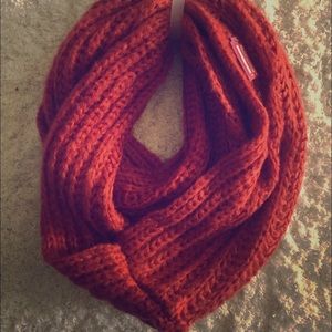 Brand new scarf