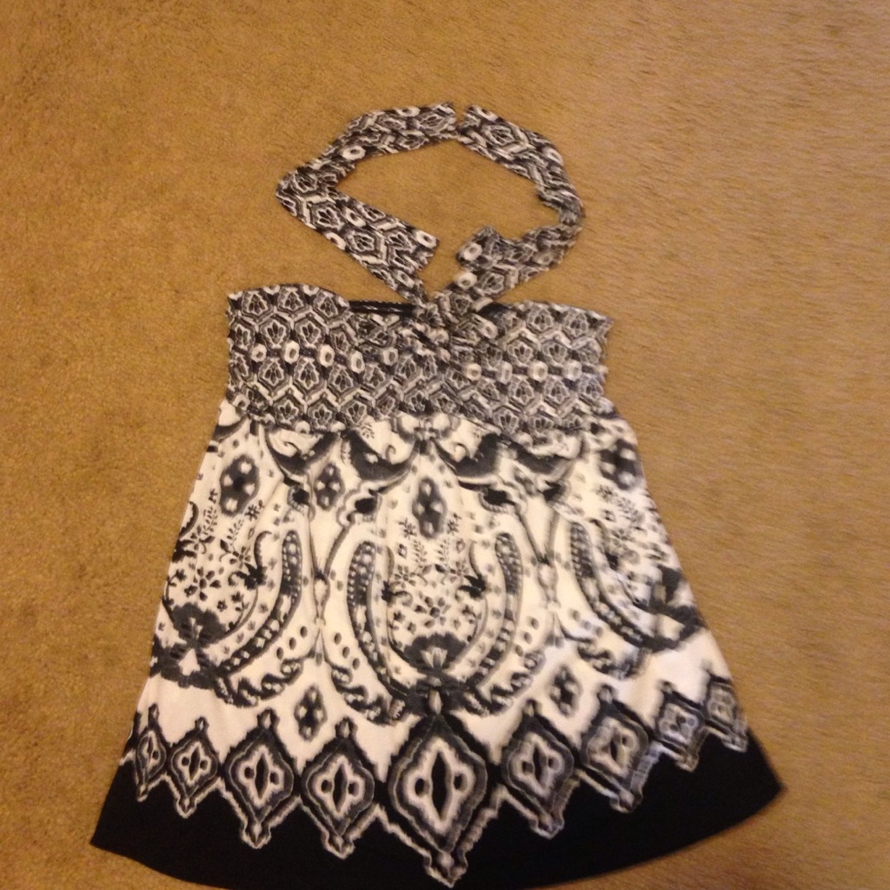 Apt 9 black and white top