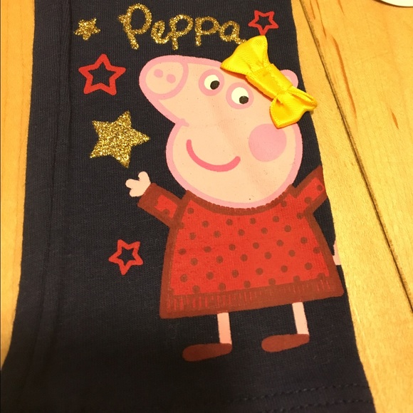 Adorable peppa pig outfit - Picture 7 of 8