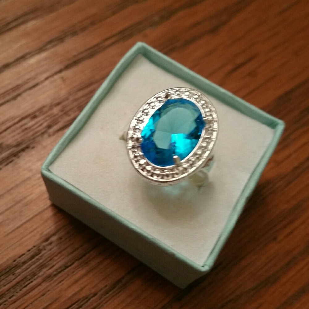 NWT STERLING SILVER RING 9